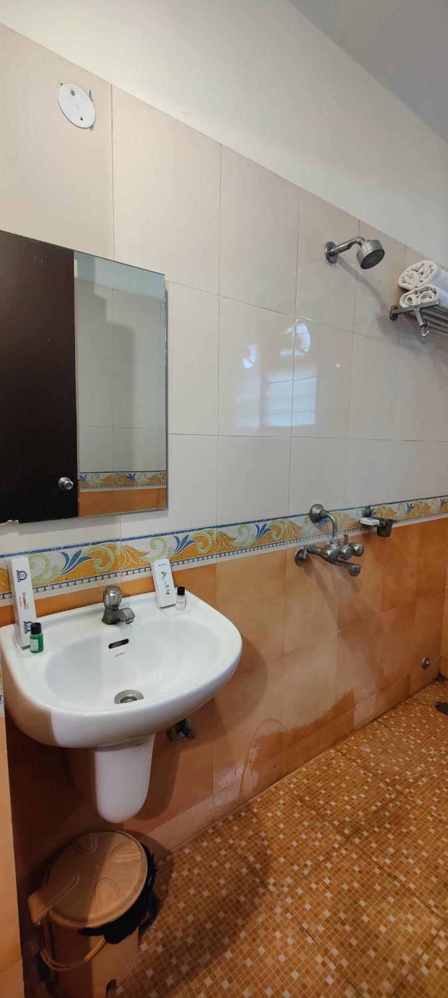 Hotel Krrish Inn - Ameerpet, Hyderabad Exterior photo