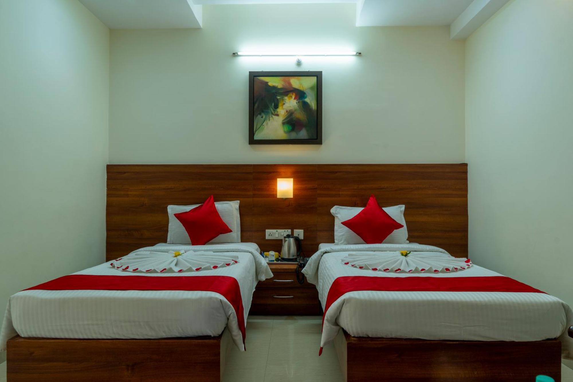 Hotel Krrish Inn - Ameerpet, Hyderabad Exterior photo