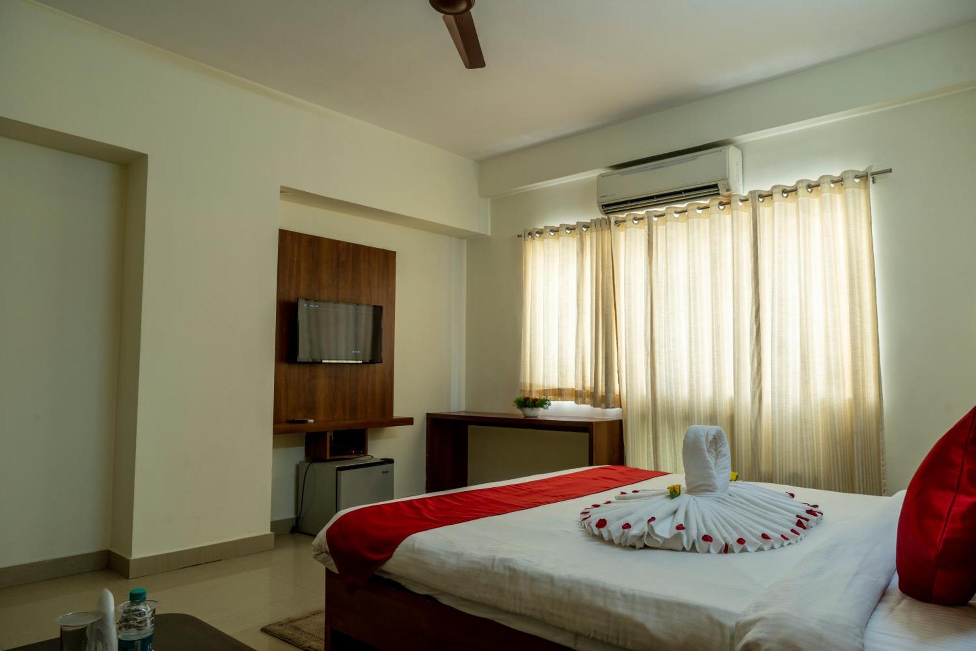 Hotel Krrish Inn - Ameerpet, Hyderabad Exterior photo